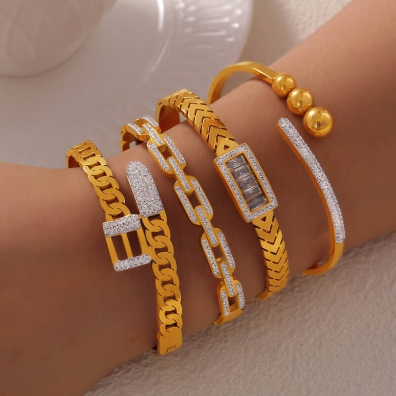 18K gold exquisite fashion inlaid gemstones and diamonds with hollow design bracelet - Image 4