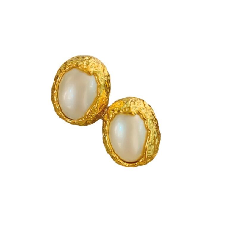 Fashion earrings light luxury niche design high-end elegant earrings for women - Image 2